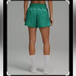 License to Train High-Rise Lightweight Short 4"